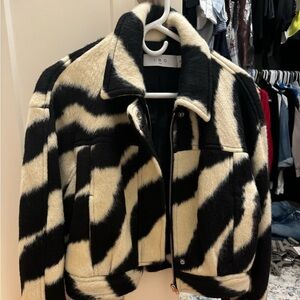 Iro coat